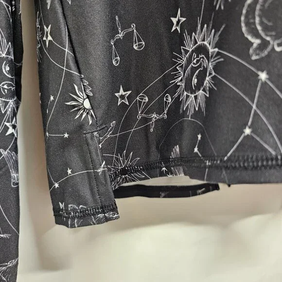 Johnny Was Active Bijou Long Sleeve Flyaway Back Top Tee Women Size L Black - Picture 12 of 16